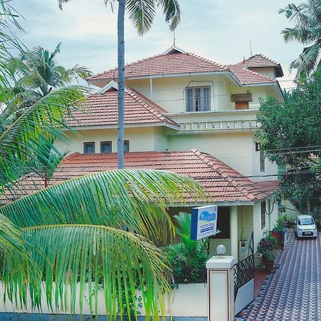 La Exotica Hotel Varkala Buitenkant foto