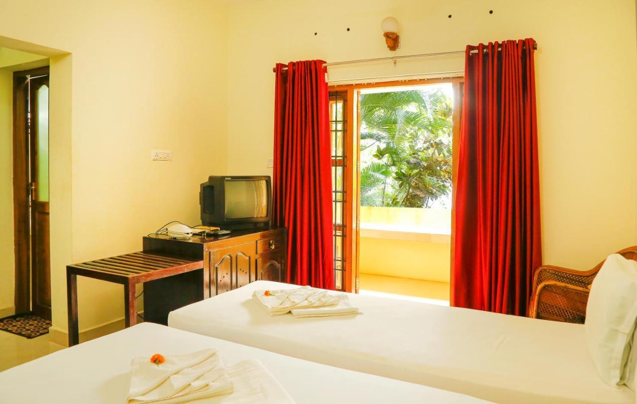 La Exotica Hotel Varkala Buitenkant foto